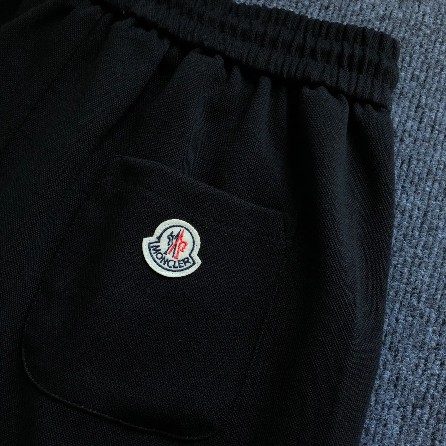 Moncler/ 2026ss New Arrival LOGO ⚠ ⚠ ⚠ Quality Same Style （ Same Style- ）400 Quality Classic ， Versatile Quality ：Black Size ：S ～2XL S： 74 114 51 M： 78 118 52 L： 82 122 53 XL： 86 126 54 XXL： 90 130 55